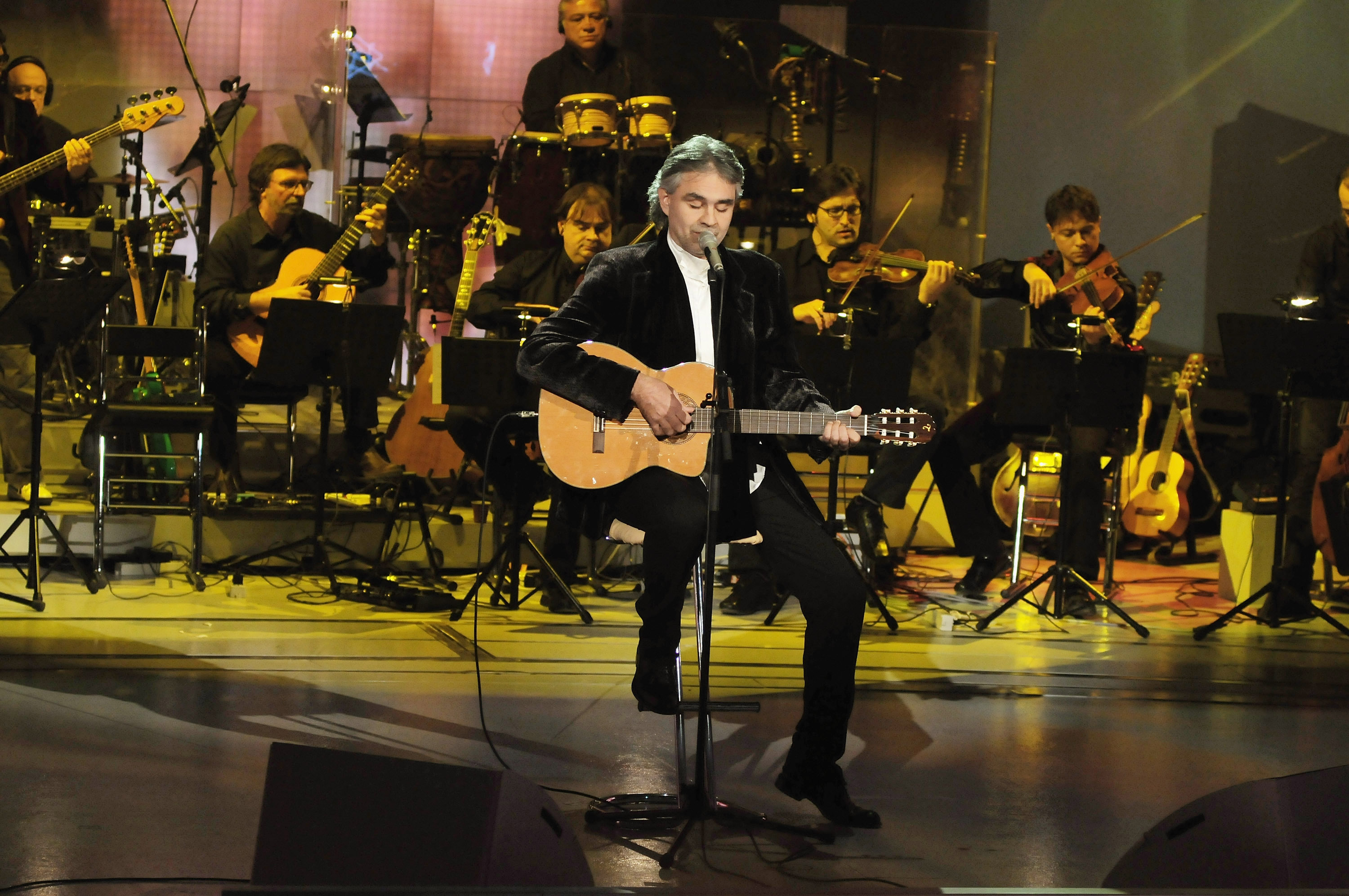 Andrea Bocelli bat un record de vues sur YouTube avec «Music YouTube: la performance de Pâques d'Andrea Bocelli bat un
