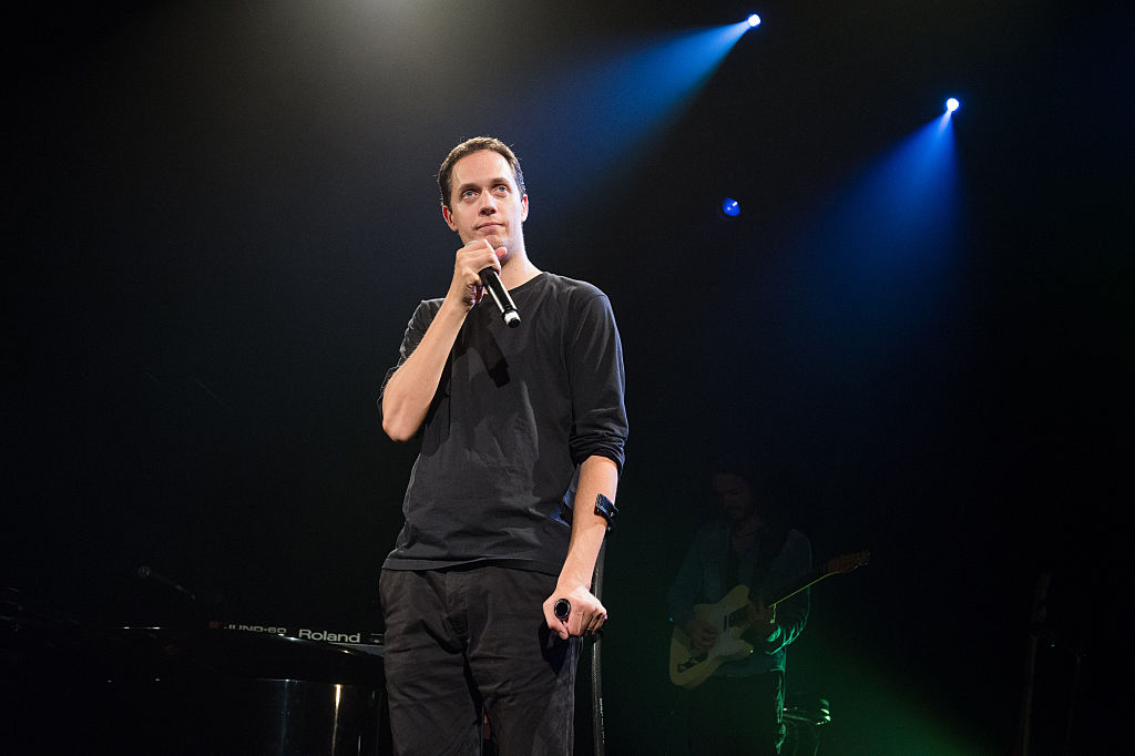 Grand Corps Malade: découvrez son nouveau titre « Mais je t’aime