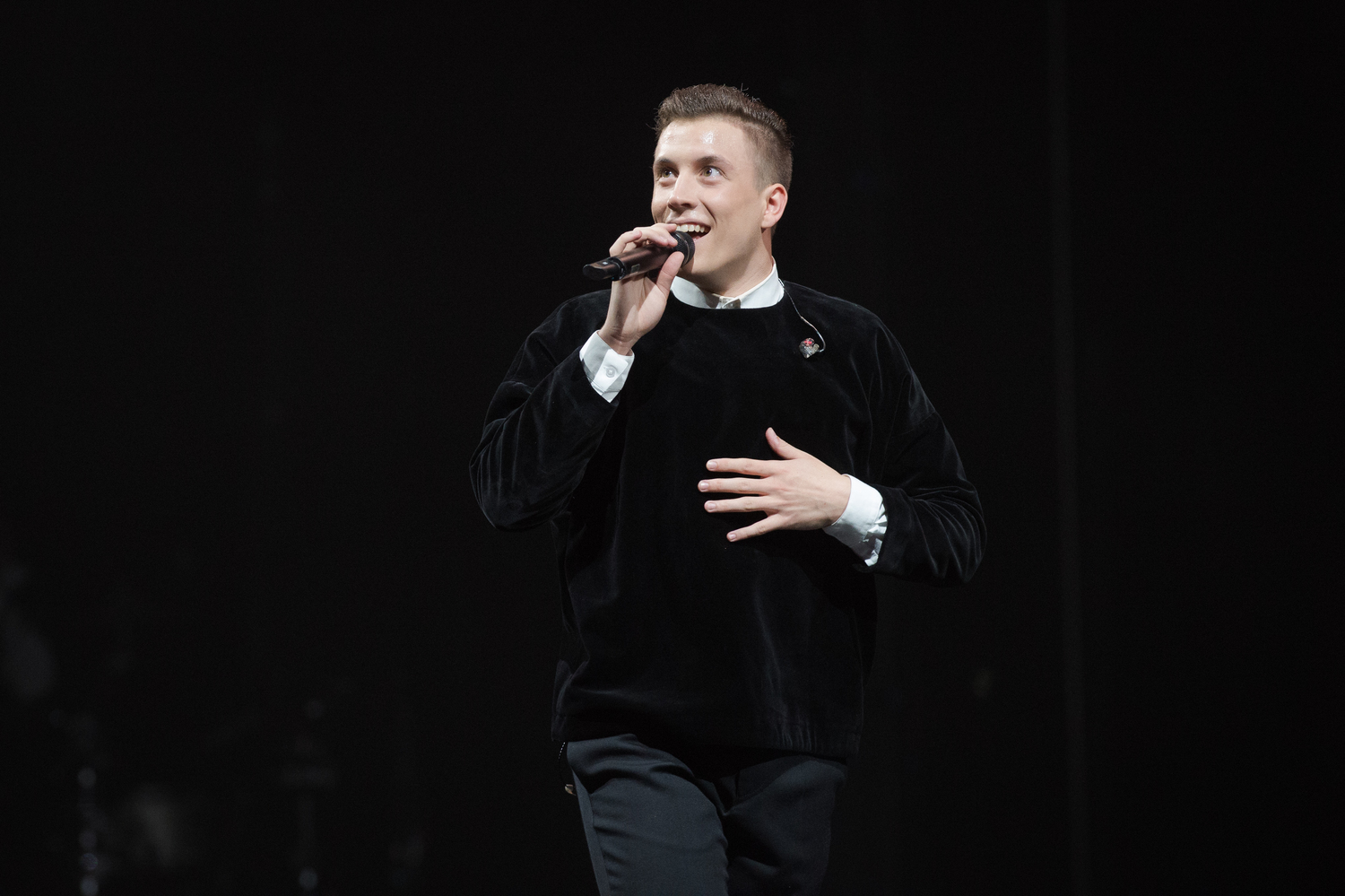 Loïc Nottet: Découvrez sa nouvelle chanson Mr/Mme