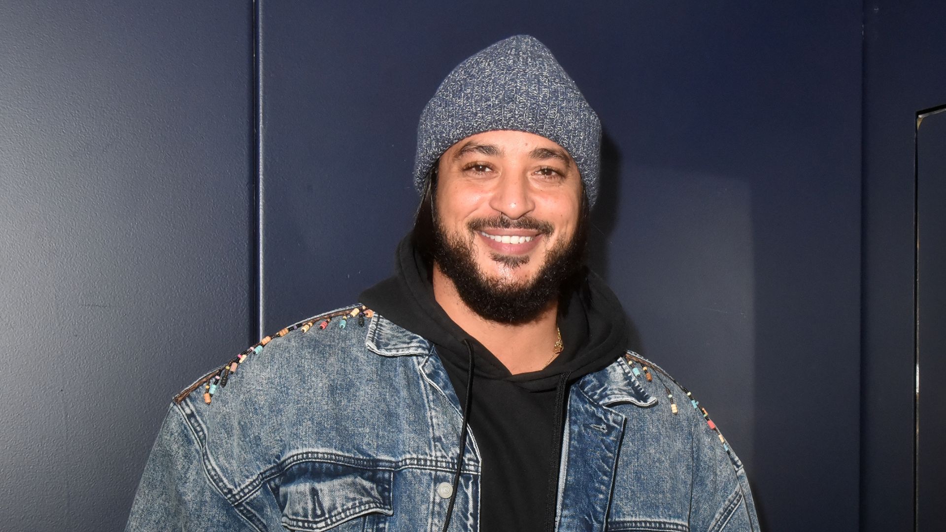 Slimane reprend le chemin des studios